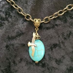 Beautiful Faux turquoise brid necklace
